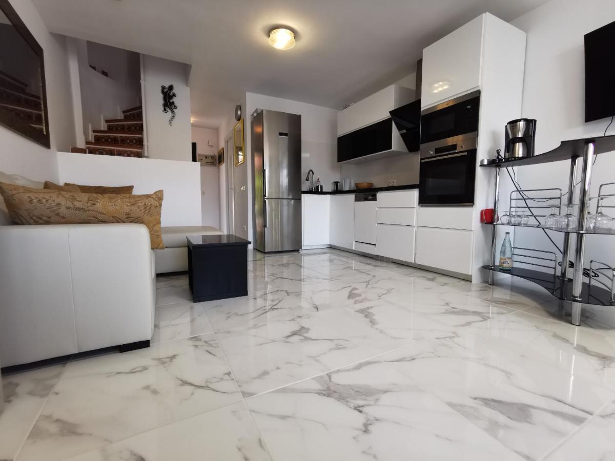Dona Lola Elena - Nice Duplex Apartment With Sea Views Close To Beach Sitio de Calahonda Exterior photo
